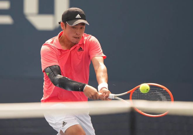 她延续了自 她延续了自